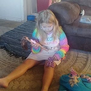 Meet your Posher, Linda